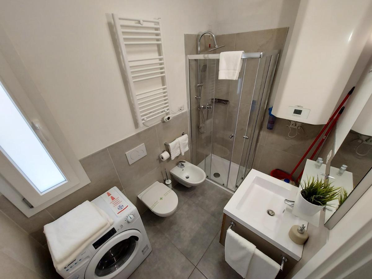 Residenza Delizia Camere & Appartamenti "Residenze Del Cuore"ヴェローナ エクステリア 写真
