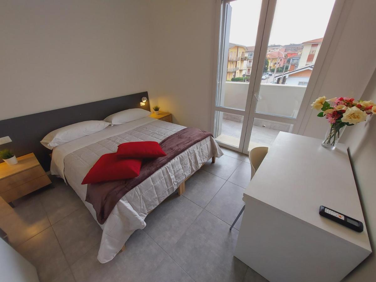 Residenza Delizia Camere & Appartamenti "Residenze Del Cuore"ヴェローナ エクステリア 写真