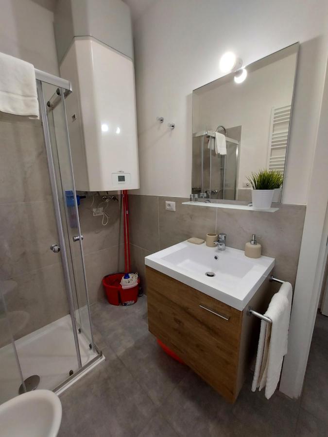 Residenza Delizia Camere & Appartamenti "Residenze Del Cuore"ヴェローナ エクステリア 写真