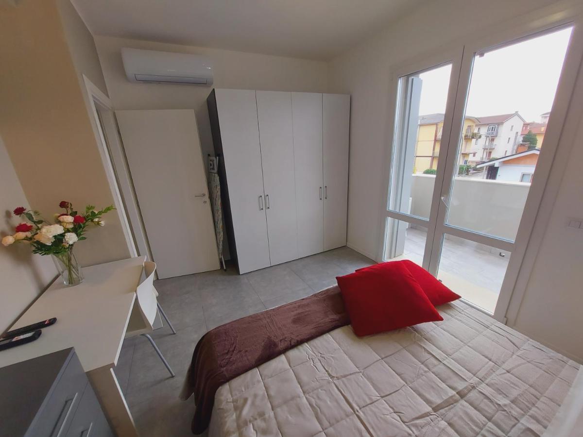 Residenza Delizia Camere & Appartamenti "Residenze Del Cuore"ヴェローナ エクステリア 写真