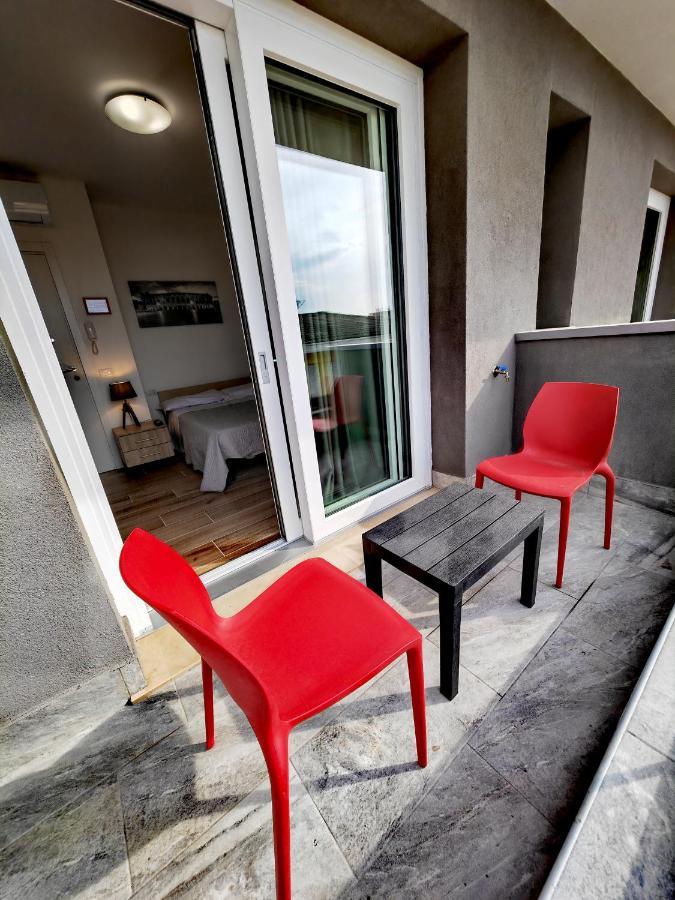 Residenza Delizia Camere & Appartamenti "Residenze Del Cuore"ヴェローナ エクステリア 写真